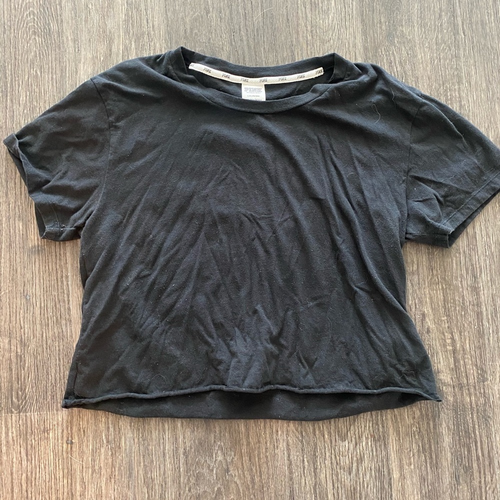 VS Black Crop